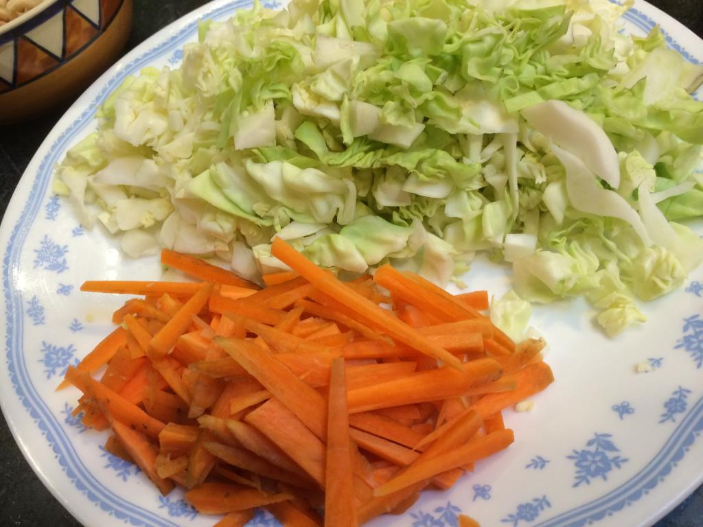 казачий салат с морковкой и капустой