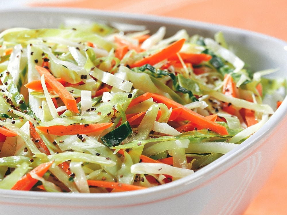 рецепт витаминного салата из капусты и моркови