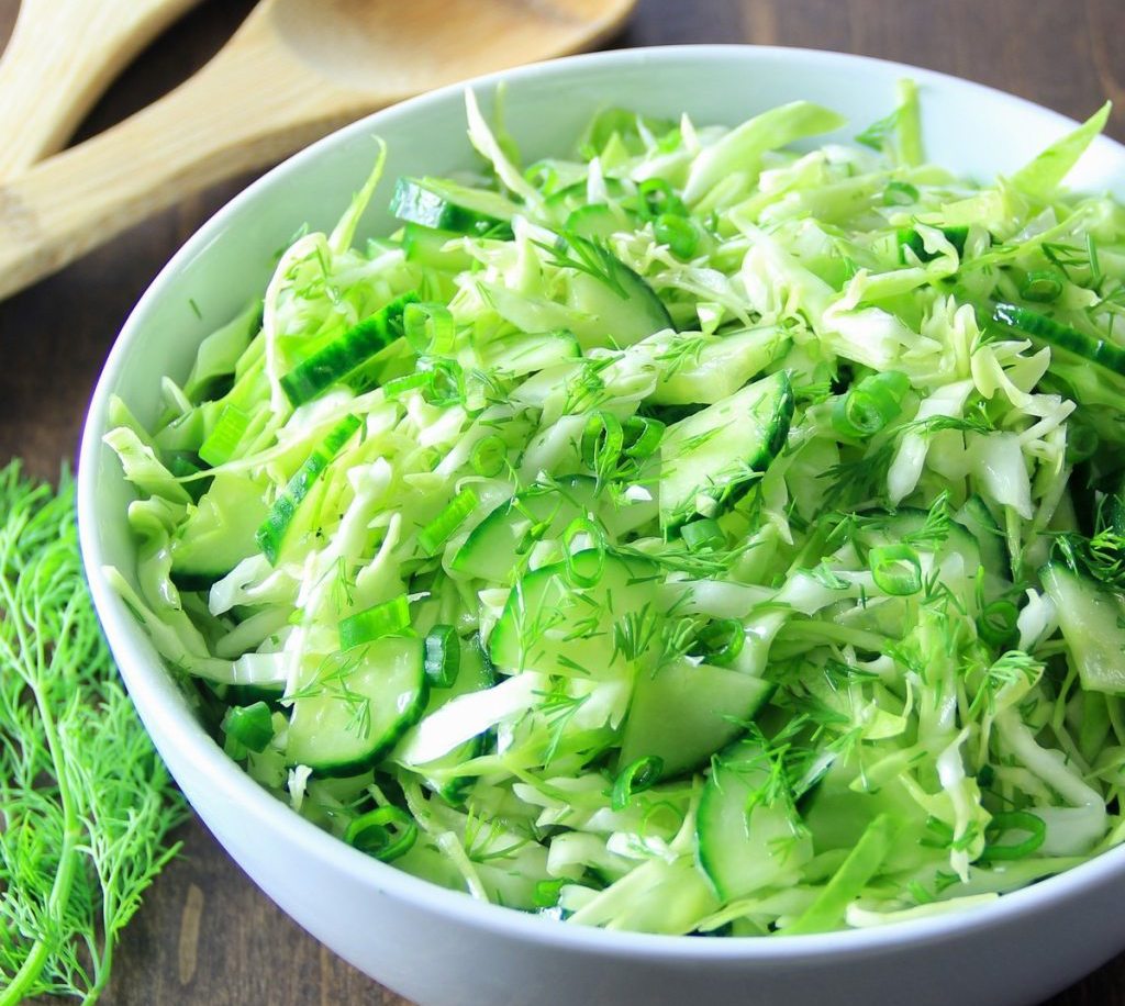 салат из капусты витаминка
