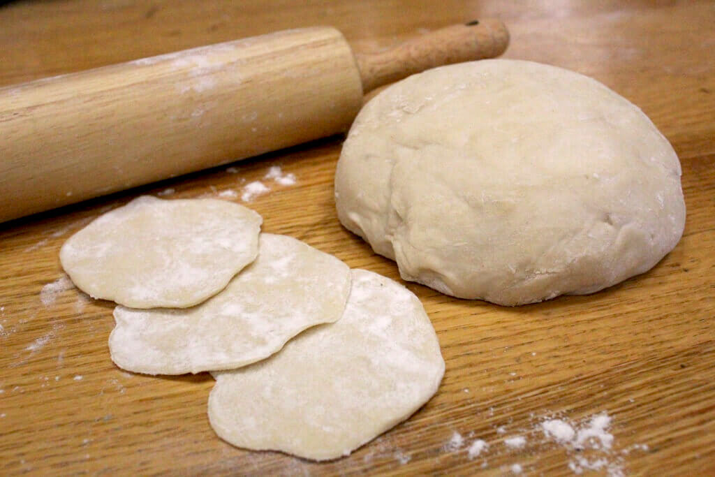 Как замешивать тесто на вареники