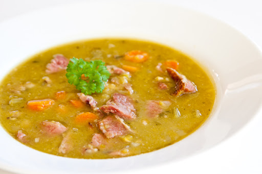 гороховый суп с копчеными колбасками рецепт