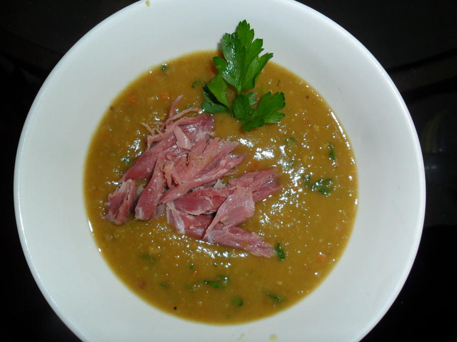 гороховый суп с копчеными сосисками